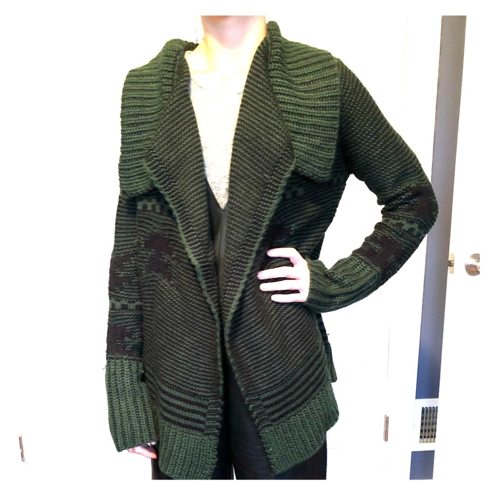 Forest green cardigan M